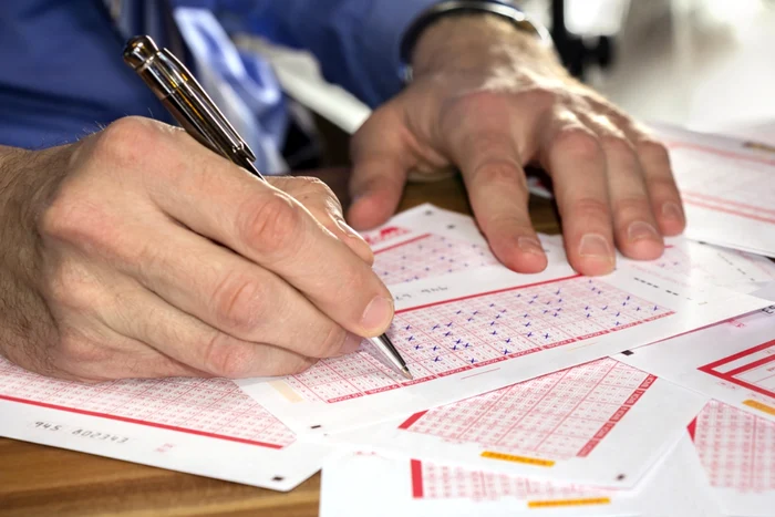 un bărbat a câștigat 1 milion de euro la loterie, foto Shutterstock jpg