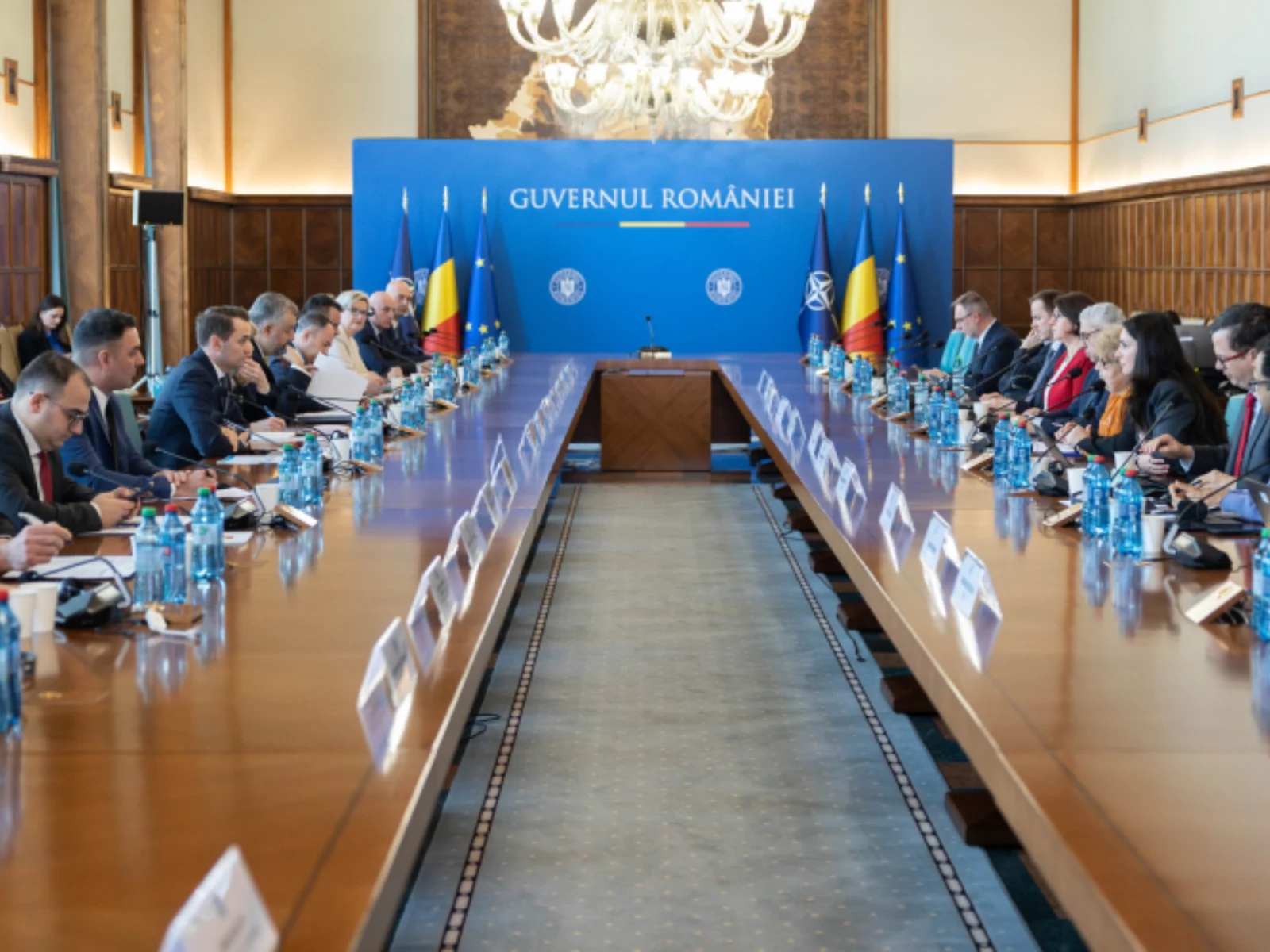 Guvernul vrea o implicare mai mare în reconstrucția Ucrainei. „Grupul Băncii Mondiale este pregătit să sprijine România”