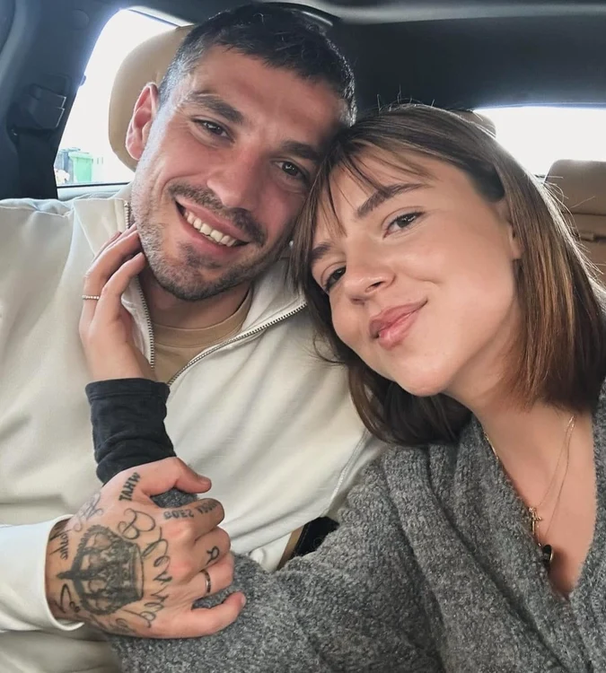 Nicolae Stanciu alături de soția sa, Andreea / Sursă foto: Instagram