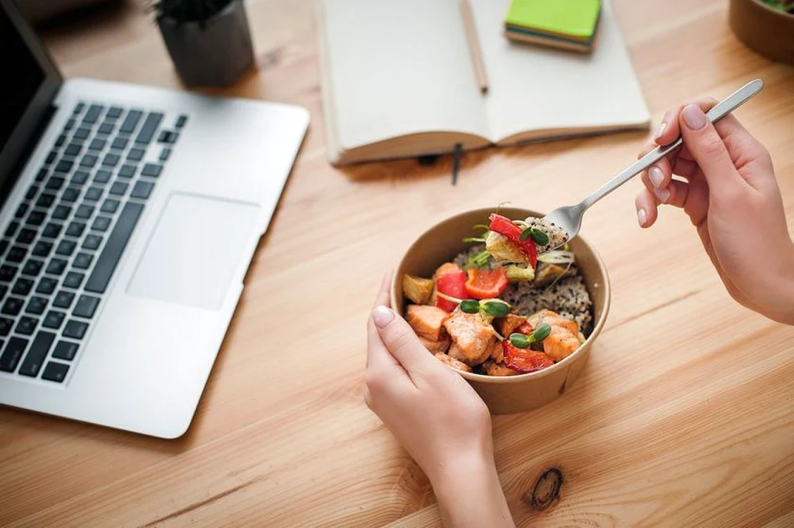 Pandemia a creat şi noi obiceiuri alimentare FOTO Shutterstock
