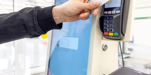 Aparat de selfpay FOTO Shutterstock 