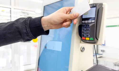 Aparat de selfpay FOTO Shutterstock 