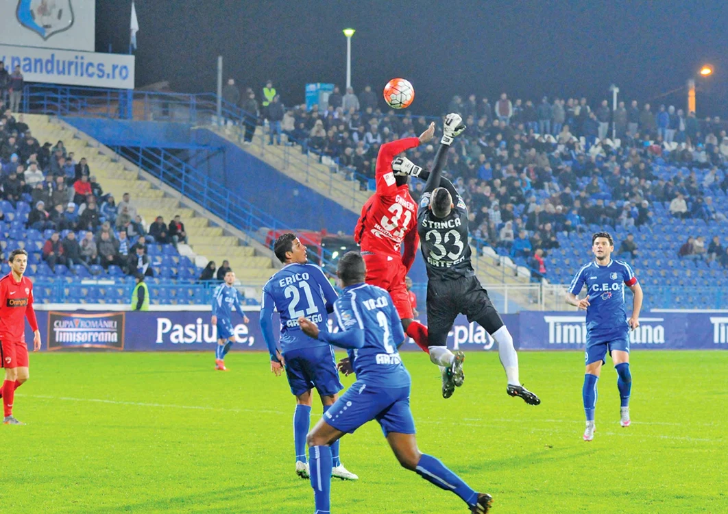 
    Pandurii joacă meciurile  de acasă pe stadionul din  Drobeta Turnu Sererin  FOTO: Mediafax   