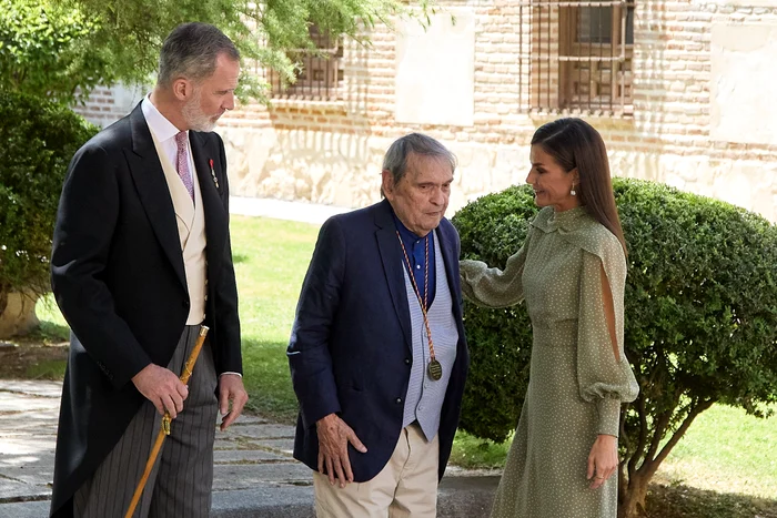 Letizia, Felipe și scriitorul venezuelean Rafael Cadenas jpg