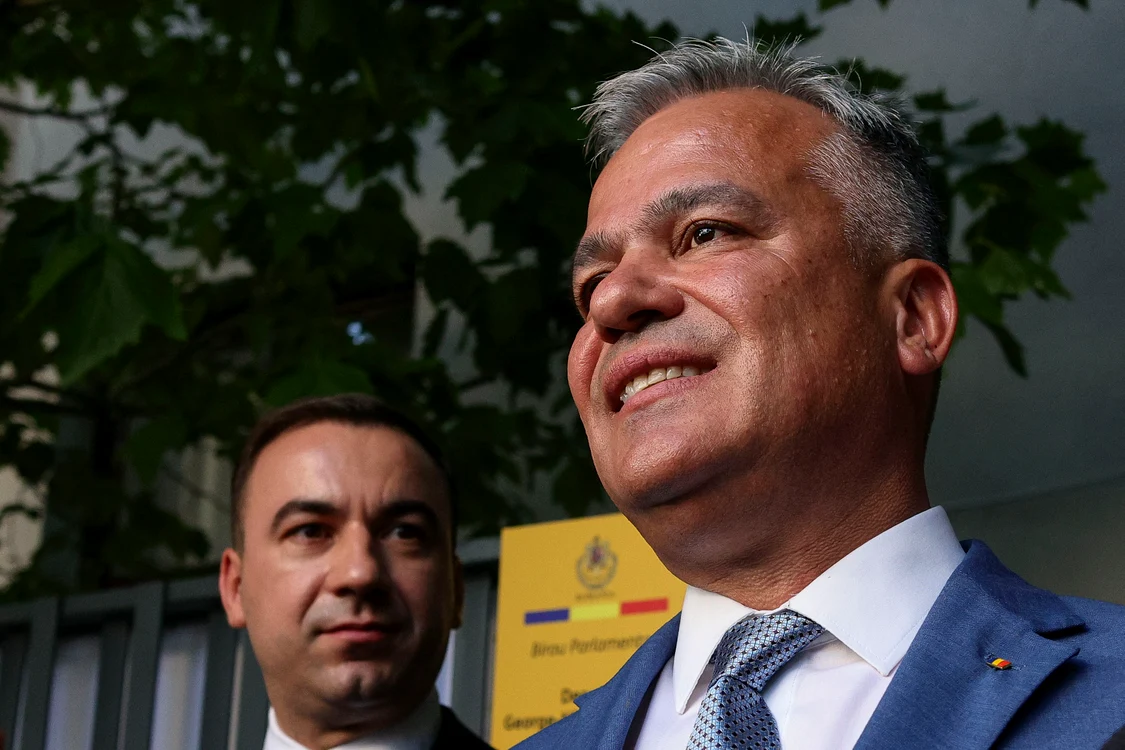 Adrian Veștea, la ieșirea de la AUR. FOTO INQUAM Photos / Octav Ganea