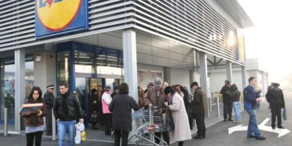 Produsele furate au fost restituite societăţii păgubite/foto: Adevarul