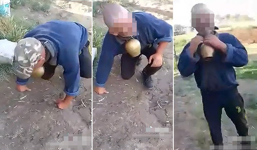 Cioban umilit de consilierul local pentru care lucra. I-a legat o talangă de gât, l-a pus în genunchi și l-a forțat să imite un berbec