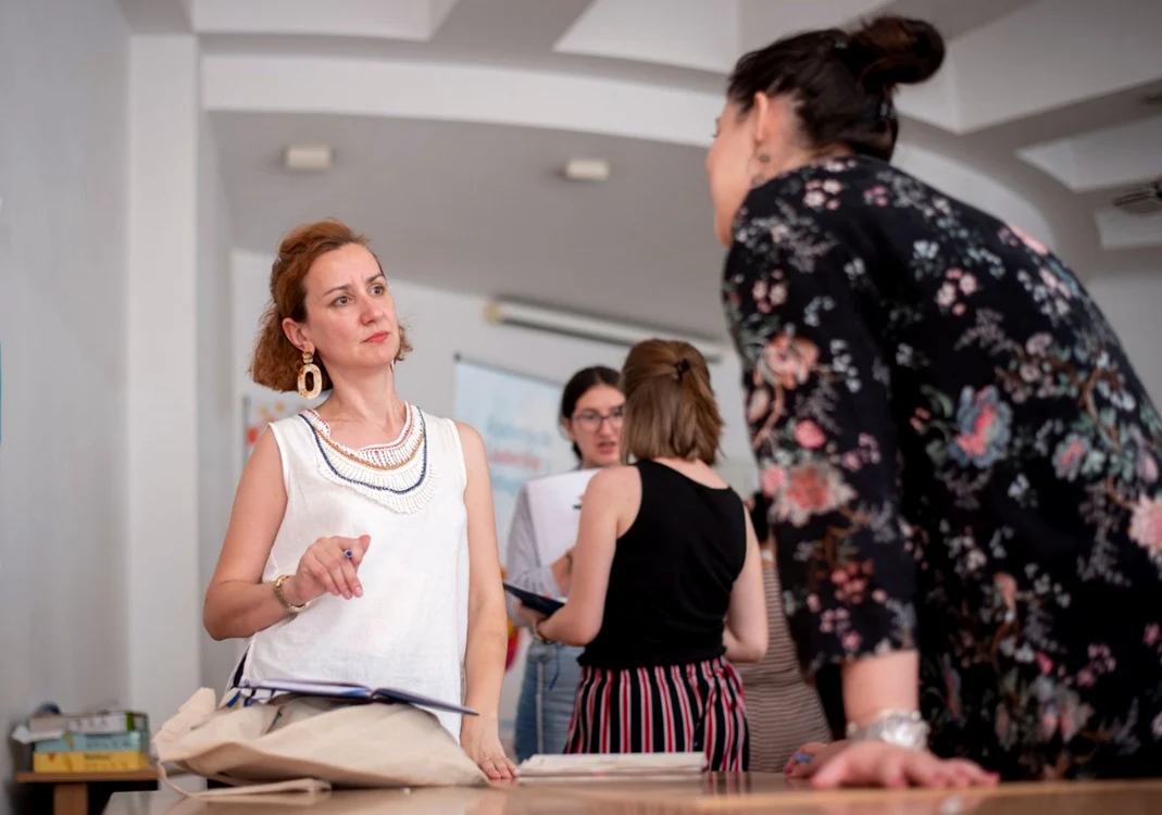 Laura Verde predă limba română în Ferentari FOTO Teach for Romania