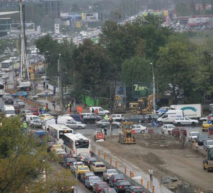 
    Circulaţia va fi îngreunată azi, în Capitală  
