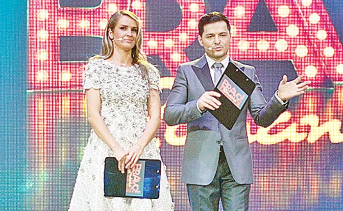 Prezintă „Bravo, România!”, alături de Diana Munteanu