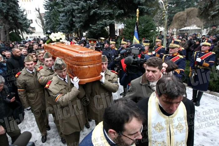 
    Înmormântarea lui Adrian Iovan (Foto: Sever Gheorghe)  