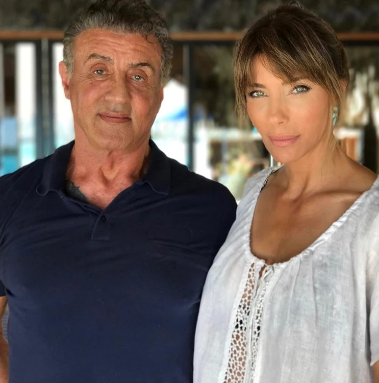 
    Sylvester Stallone, 74 de ani și Jennifer Flavin, 52 de ani, au sărbătorit 24 de ani de căsniciefoto: Instagram  
