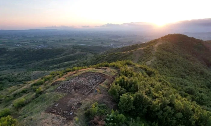 Templu elenistic descoperit de arheologi în situl antic de la Bushat (© Universitatea din Varșovia)