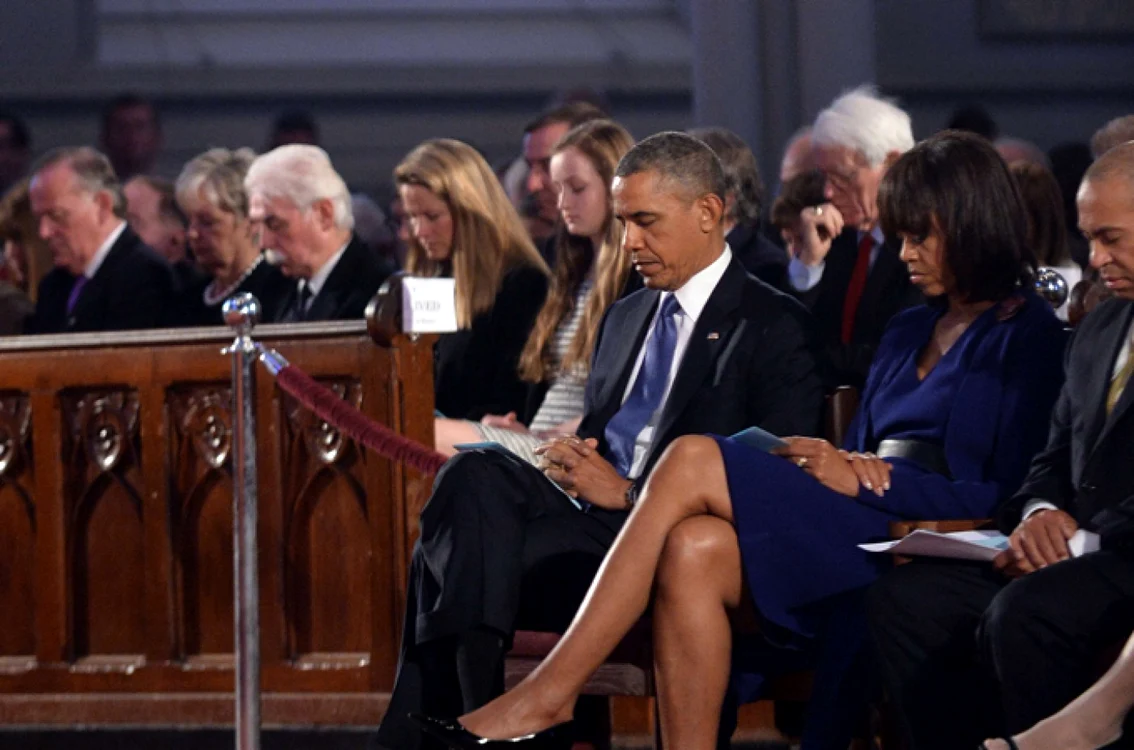 Preşedintele american Barack Obama şi soţia sa Michelle au participat la o slujbă religioasă în memoria victimelor atentatului de la Boston