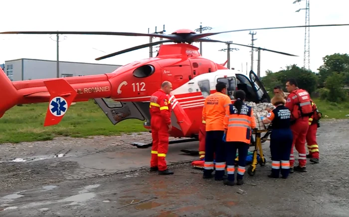 Răniții au fost transportați la spital cu elicoptere SMURD FOTO Captură video
