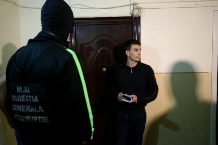 Poliţiştii arădeni au fost ridicaţi Sursa foro Adrian Paclisan