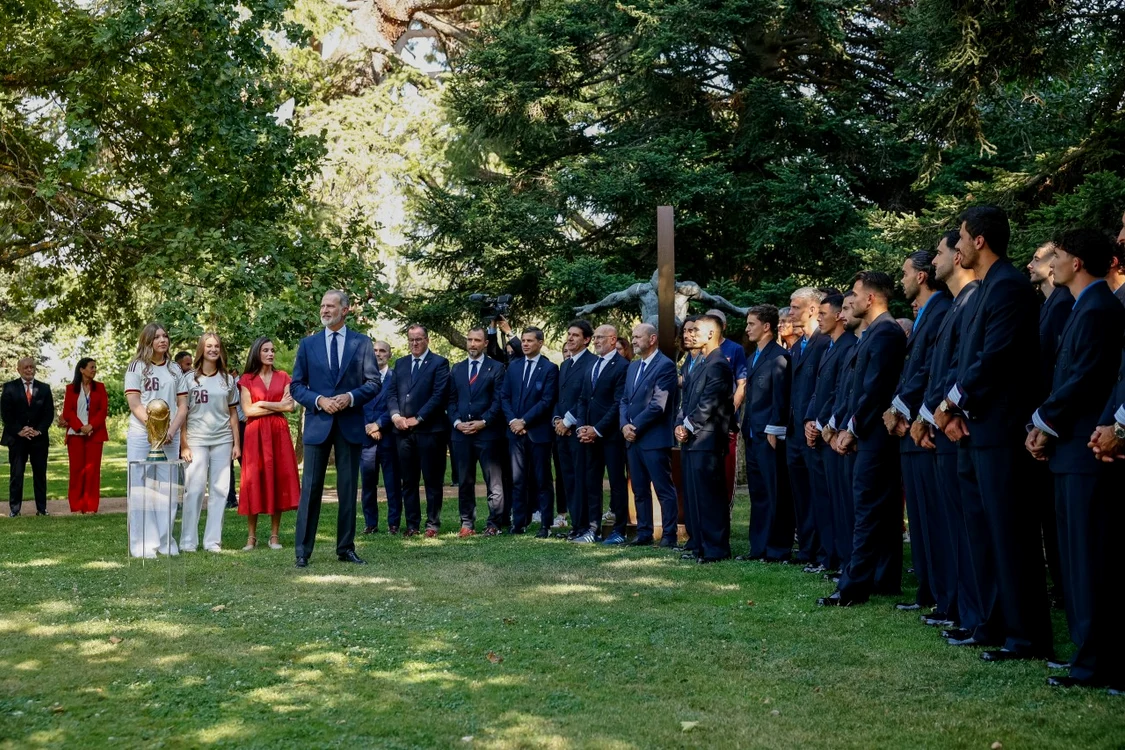 Regele Felipe al VI-lea i-a felicitat pe fotbaliști (Foto: EPAImages)