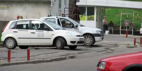 Operatorii de taximetrie au fost verificați la sânge de comisarii CJPC