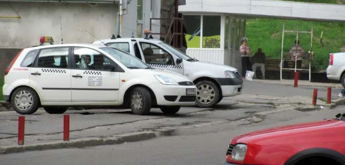 Operatorii de taximetrie au fost verificați la sânge de comisarii CJPC