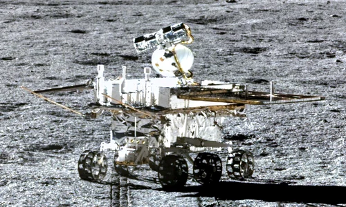 Un obiect misterios în formă de cub, descoperit pe lună de roverul chinezesc Yutu 2 / VIDEO  jpeg