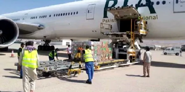 avion medicamente Afganistan foto Twitter
