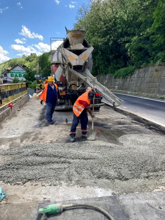 Lucrări pe DN7 / E 81 - Valea Oltului, la Viaductul Poştei în Vâlcea Foto DARDP Craiova