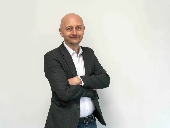 isomat lanseaza clubul isopro by isomat sprijinul dedicat profesioni tilor din construc ii1 jpg