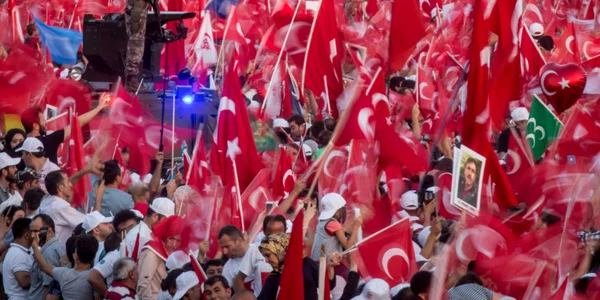 Miting de amploare la un an de la puciul eşuat din Turcia FOTO Guliver / Getty Images