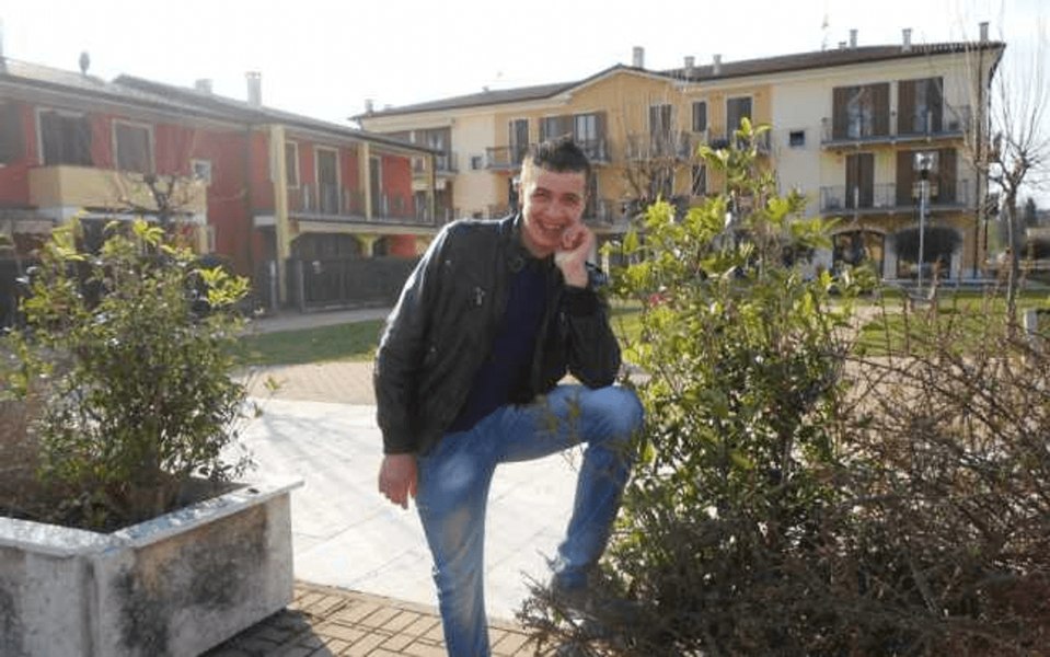 Dublă crima care a oripilat Verona. Complicea tânărului român care şi-a tranşat mama şi sora va fi extrădată 