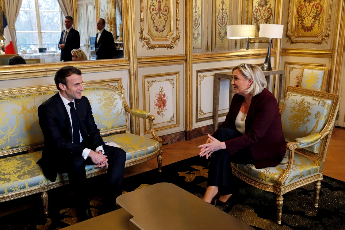 Diferența între președintele francez și rivala sa e de doar câteva procente. Foto: EPA-EFE