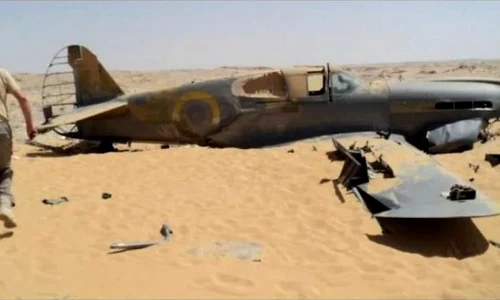 Avion de luptă din Al Doilea Război Mondial, descoperit după 70 de ani în deşert jpeg