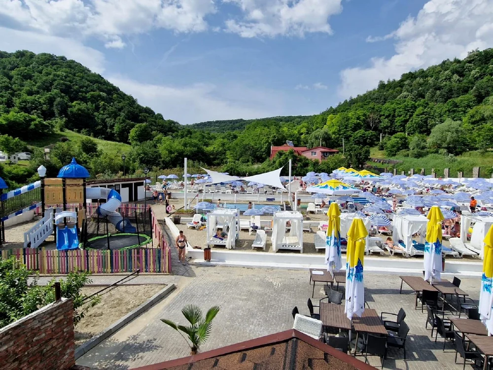 Ștrandul Ocnele Mari, județul Vâlcea. FOTO: strandurileocnelemari.ro