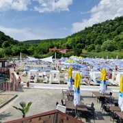 Ștrand în stațiunea Ocnele Mari din Vâlcea Foto Centru de Informare Turistică Ocnele Mari