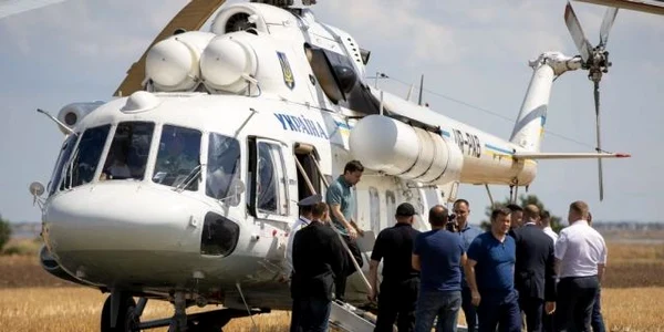 Volodimir Zelenski viziteaza granita administrativa dintre Ucraina si Crimeea FOTO Unian