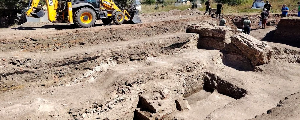 Noi cercetări arheologice în zona ruinelor porții prin care Mihai Viteazul a intrat în Albă Iulia 