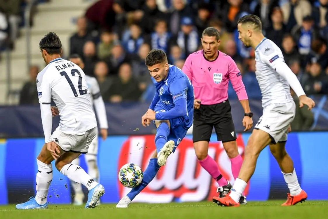 
    Ianis Hagi s-a descurcat perfect intr-un meci arbitrat de Istvan KovacsFOTO: Guliver/ Gettyimages  