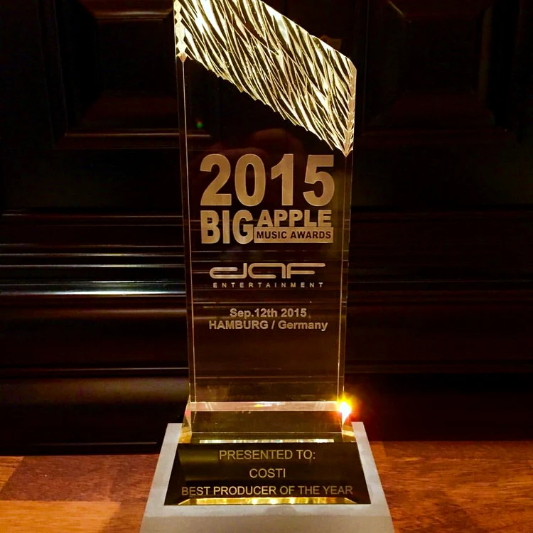 Premiul primit de Costi Ioniţă la Big Apple Music Awards 2015