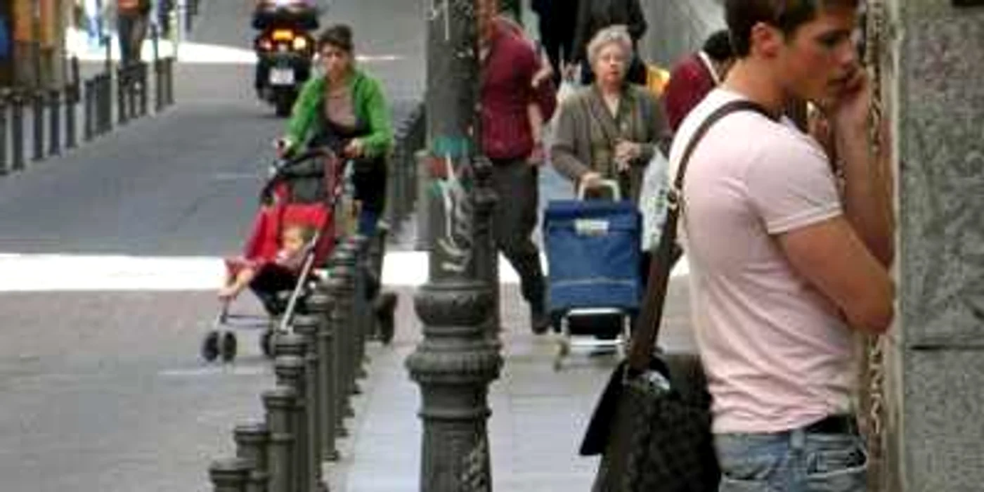 Spania : Opt milioane de utilizatori de carduri prepay, încă neidentificaţi