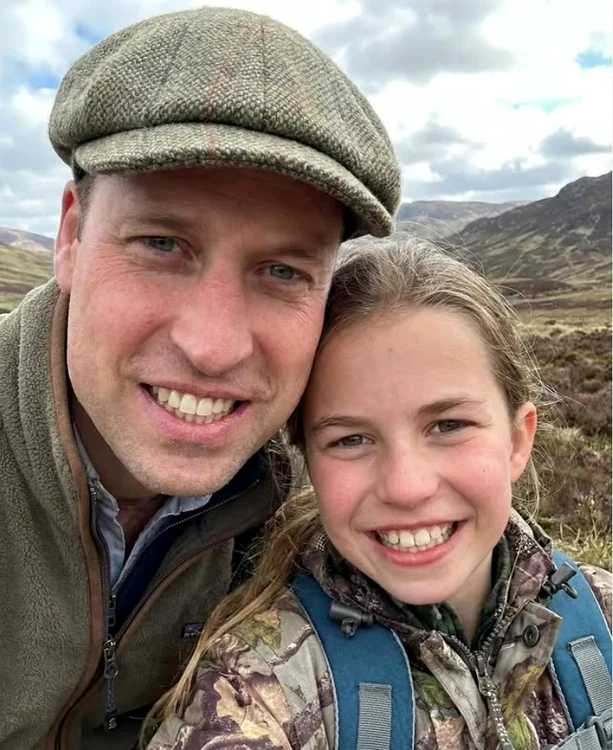 Prințul William și Charlotte Instagram png