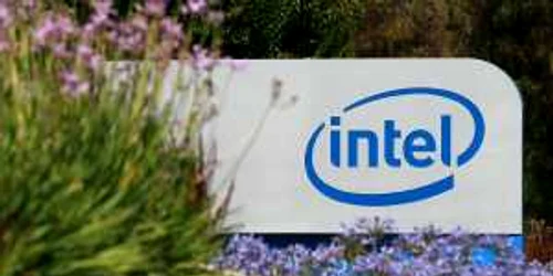Datele oferite de vicepreşedintele Intel arată că în fiecare minut urcăm 48 de ore de filme pe YouTube