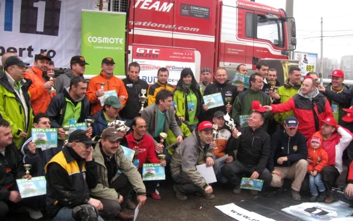 La competiţie au participat 40 de echipaje