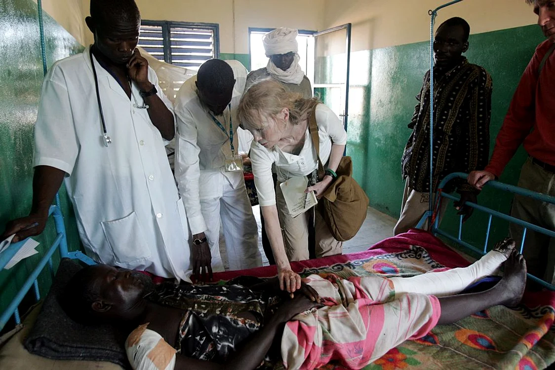 Mia Farrow Tours Eastern Chad As Violence Continues jpeg