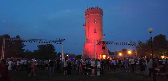 Programul celorlalte muzee ce aparţin C.N.M.”Curtea Domnească” Târgovişte rămâne acelaşi, de marţi până duminică, între orele 8.00 – 16.00