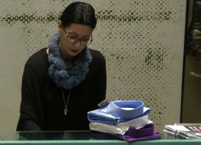 Denise lucrează de mai bine de două luni la mall