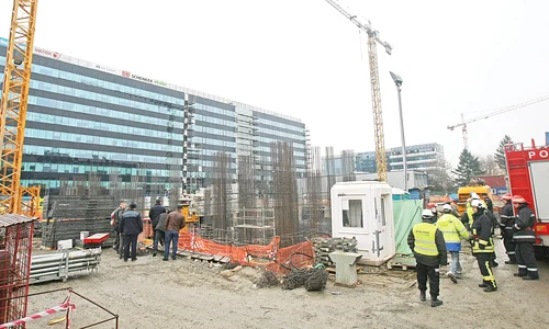 Inspectorii ITM şi  poliţiştii anchetează  cauzele tragediei jpeg