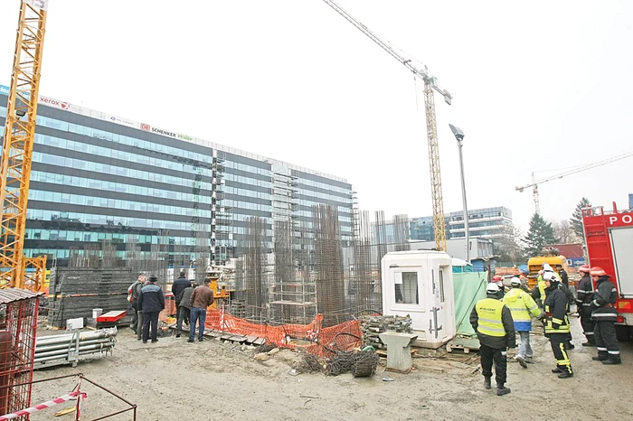 Inspectorii ITM şi  poliţiştii anchetează  cauzele tragediei