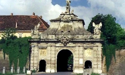 Vestigiile arheologice descoperite în zona interioară a Cetăţii Alba Iulia vor fi restaurate jpeg