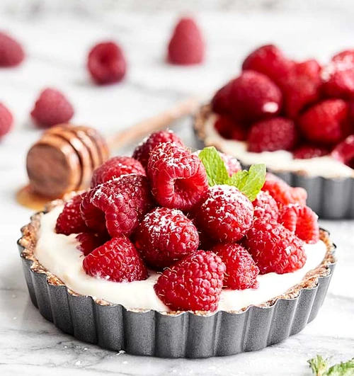 mini tarte cu zmeura jpeg
