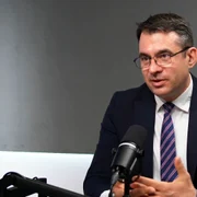 ȘTEFAN PĂLĂRIE 6 mp4 thumbnail png