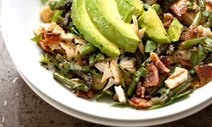 salata cu avocado jpeg